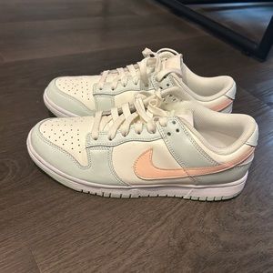 Women’s Dunk Low Barley Green
